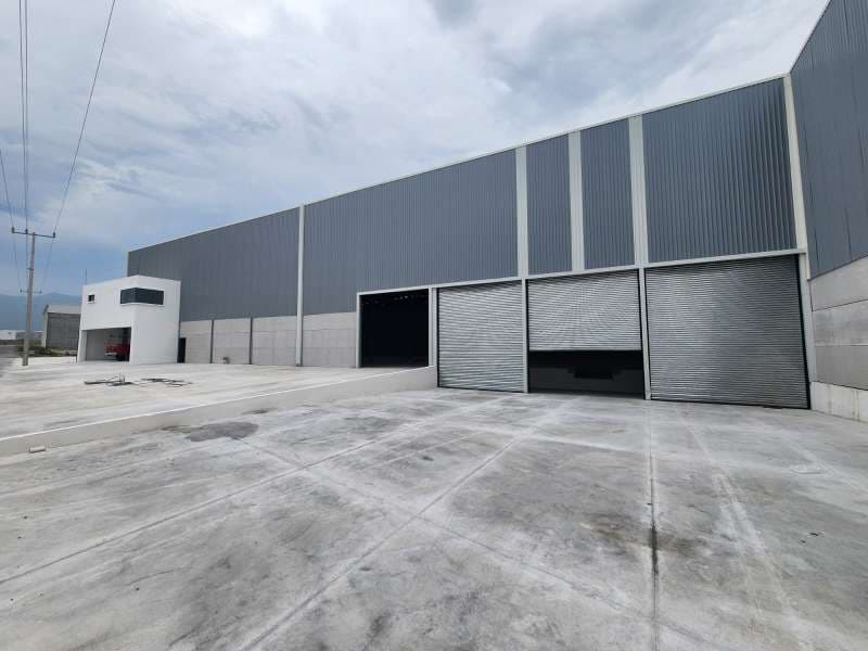Bodega en renta de 4500 m2 en Santa Catarina, Nuevo León
